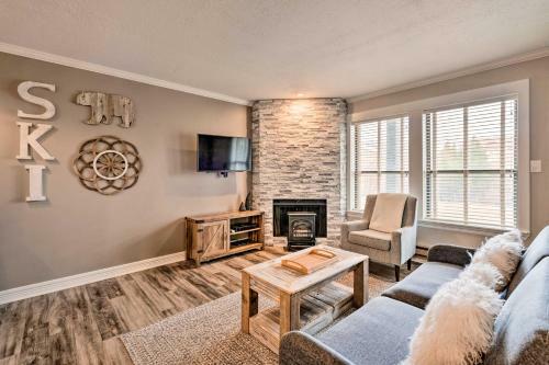 Apartamento Chic Eden Condo With Pool Access Less Than 5 Mi To Ski!