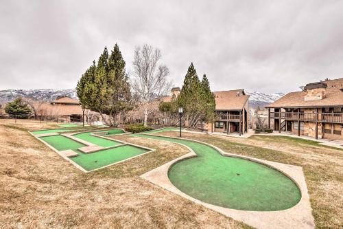 Apartamento Chic Eden Condo With Pool Access Less Than 5 Mi To Ski!