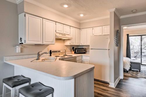 Apartamento Chic Eden Condo With Pool Access Less Than 5 Mi To Ski!