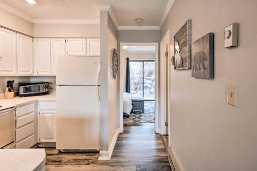 Apartamento Chic Eden Condo With Pool Access Less Than 5 Mi To Ski!