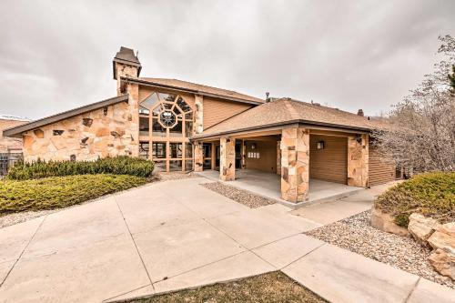 Apartamento Chic Eden Condo With Pool Access Less Than 5 Mi To Ski!