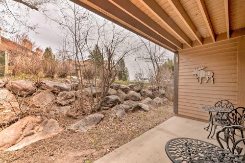 Apartamento Chic Eden Condo With Pool Access Less Than 5 Mi To Ski!