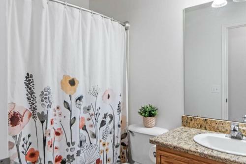 Hubbard Haven - Beautiful Home That Sleeps 30!