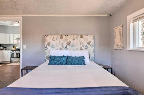 Pet-friendly Chic Home With Spacious Back Yard!