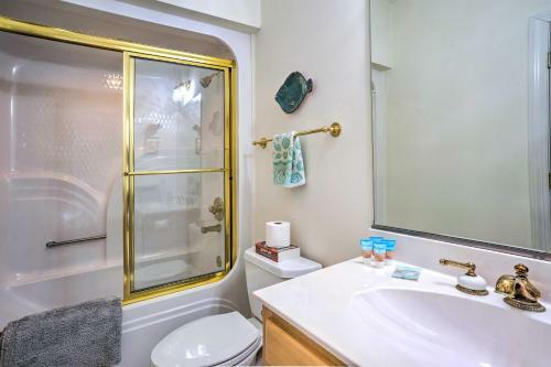 Spacious Chester Home With Yard On James River!