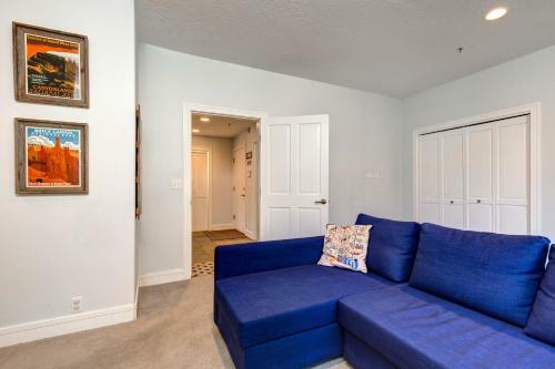 Glamorous Gallivan Loop