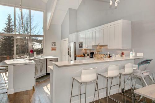 Glamorous Gallivan Loop