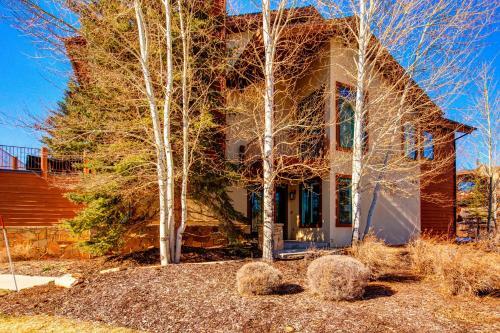 Glamorous Gallivan Loop