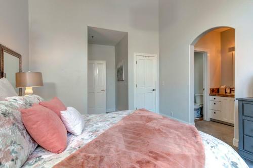 Glamorous Gallivan Loop