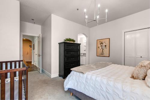 Glamorous Gallivan Loop