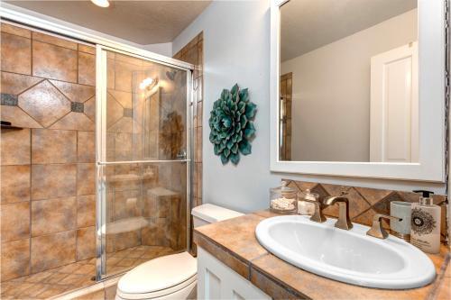 Glamorous Gallivan Loop