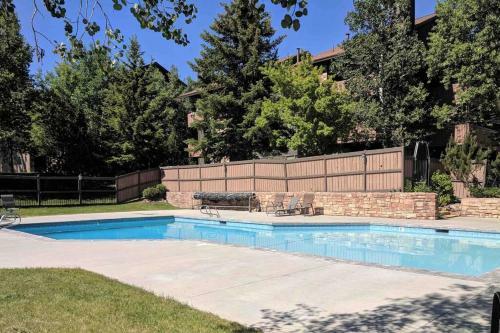 Apartamento Cozy Top Floor Condo With Mountain Views