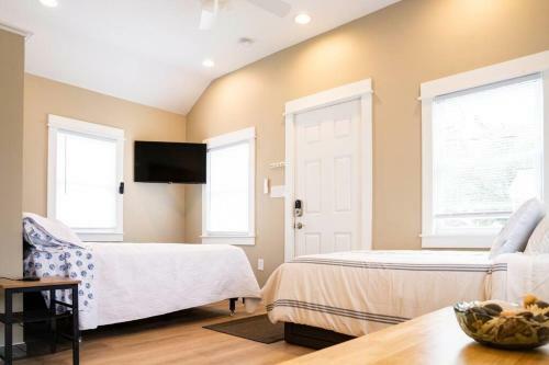 Hidden Beach Town Gem Hideaway