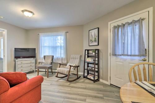 Centrally Located South Hill Apartment With Tv!