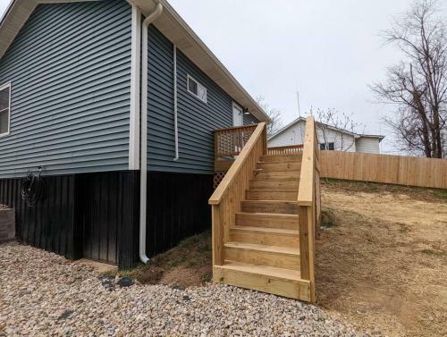 Summerlee Suite - Beautiful Remodeled Farmhouse