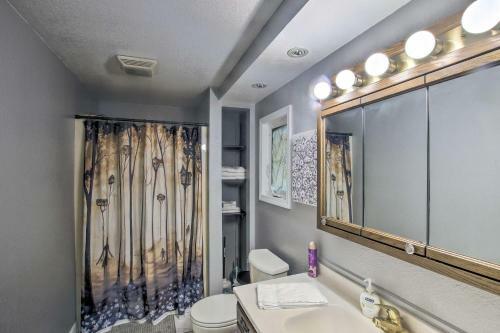 Sheboygan Home With Private Hot Tub And Fire Pit!