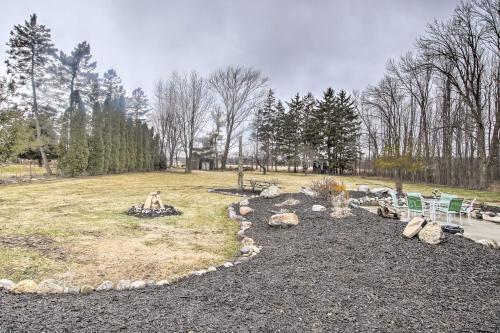 Sheboygan Home With Private Hot Tub And Fire Pit!