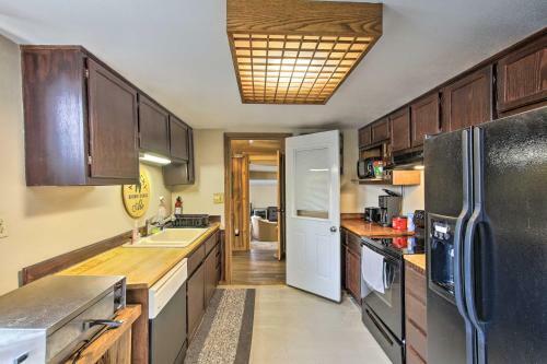 Downtown Sheboygan Apartment With Private Deck!