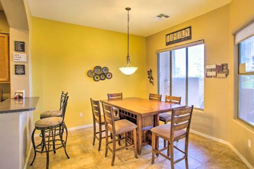 Gold Canyon Town Home With Community Amenities!