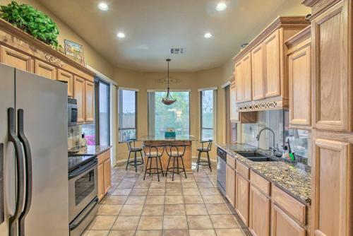 Homey Gold Canyon Abode And Community Amenities