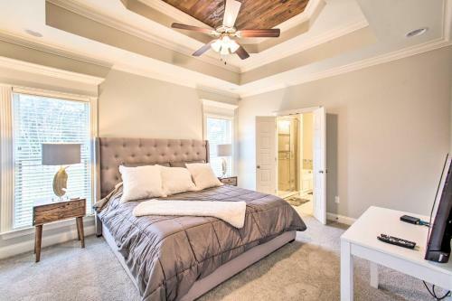 Dreamy Prairieville Townhome With Deck And Yard!