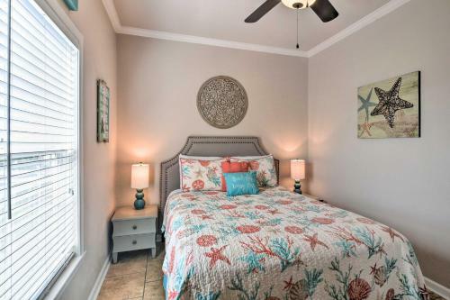 Crystal Beach Coastal Home - Walk To Shore!