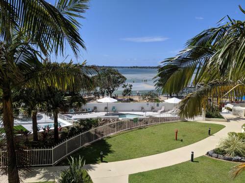 Hotel Moorings Beach Resort
