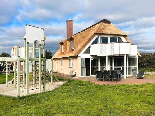 Four-bedroom Holiday Home In Bl�vand 6