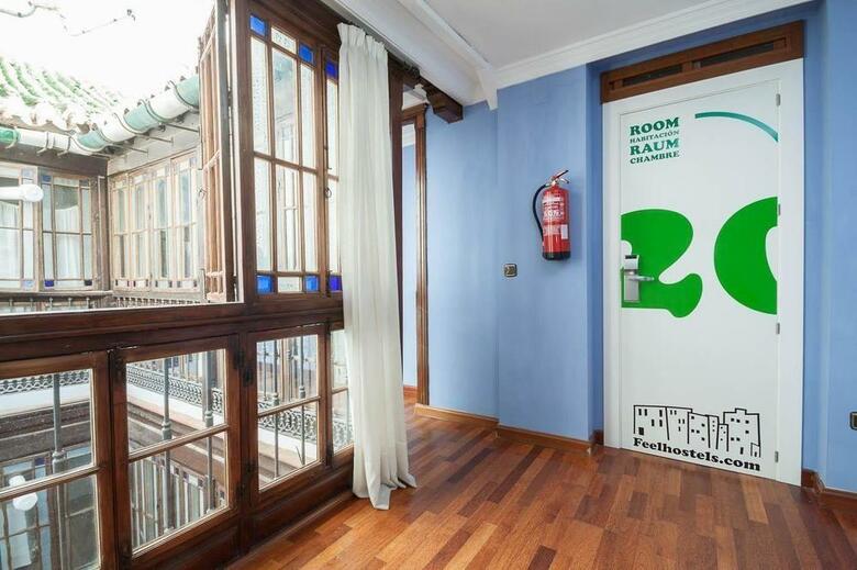 Feel Hostels City Center