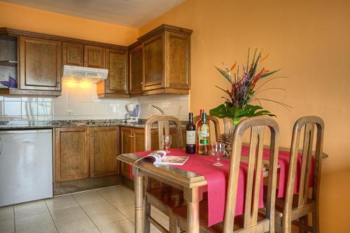 Apartamentos Complejo Las Tres Palmeras