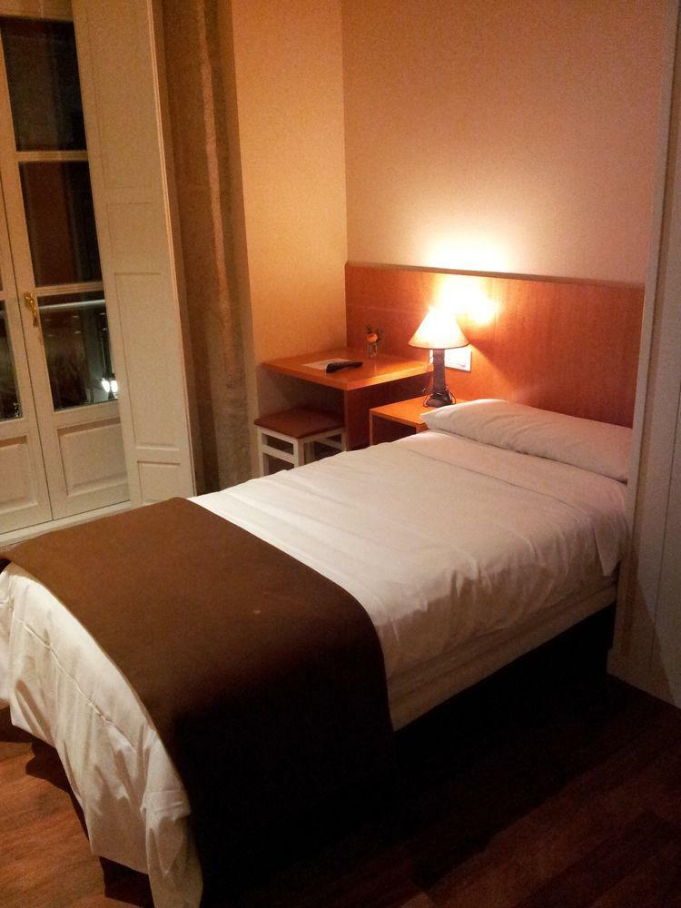 Hostal Montes Pensi�n Boutique