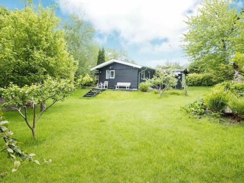 Holiday Home Dronningm�lle VI