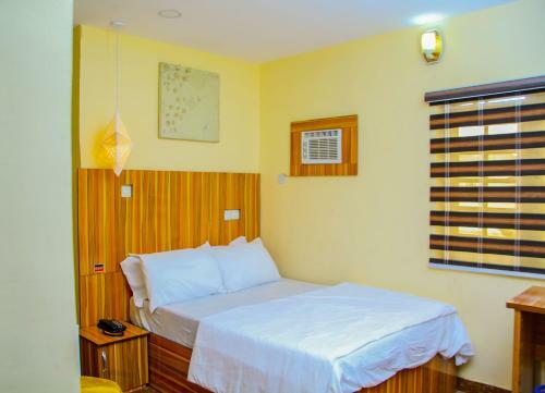 Hotel Ontario Suites
