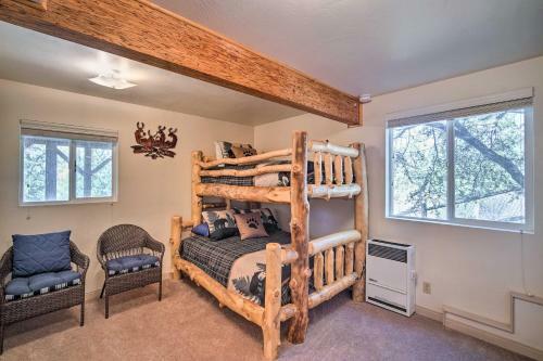 Big Bear Lake Cabin With Deck About 5 Mi To Skiing!