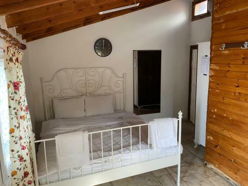 Bed & Breakfast Yali Butik Pansiyon