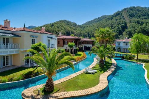 Portville Canal Side Villas 66 (3br)