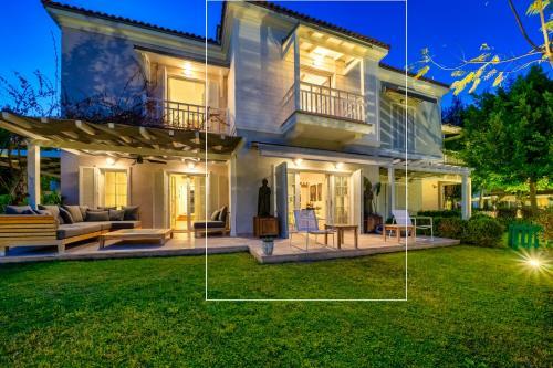 Portville Canal Side Villas 65 (2br)