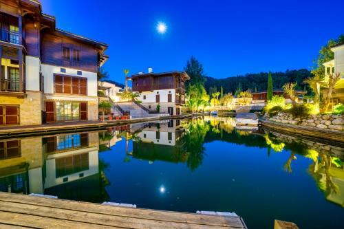 Portville Canal Side Villas 65 (2br)