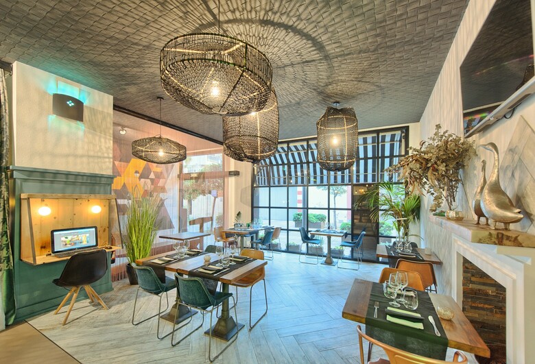 New Hotel Colon