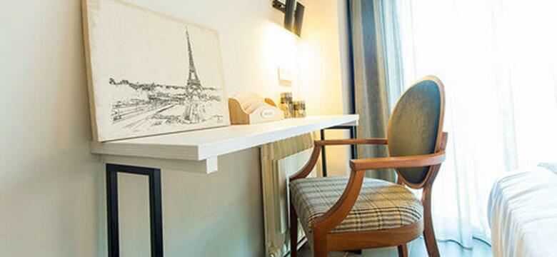 New Hotel Colon