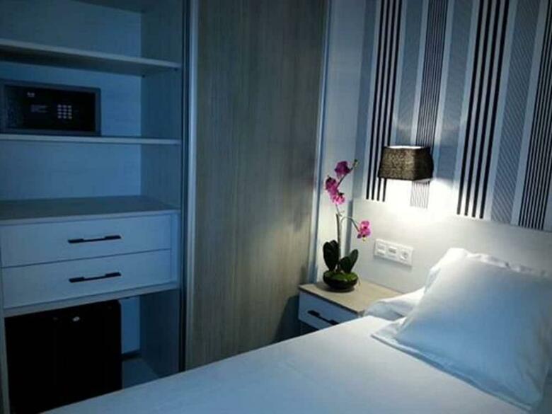 New Hotel Colon