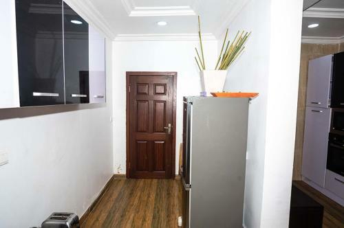 Pistbooking- Astonishing 3 Bedroom Apartment
