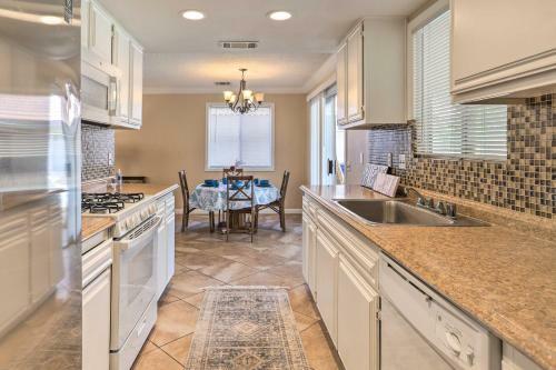 Desert Hot Springs Home - Walkable Location!