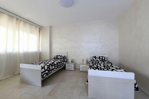Hostal Swisshomebnb Guest House