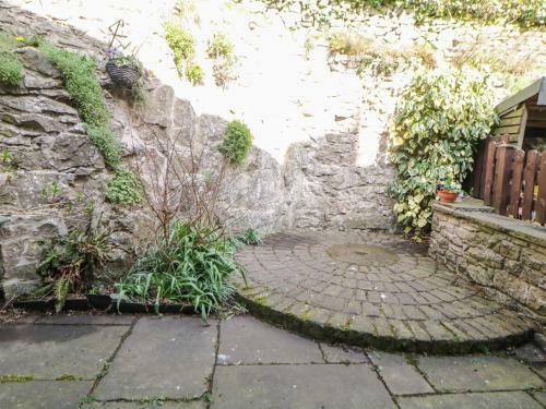 4 Alma Road