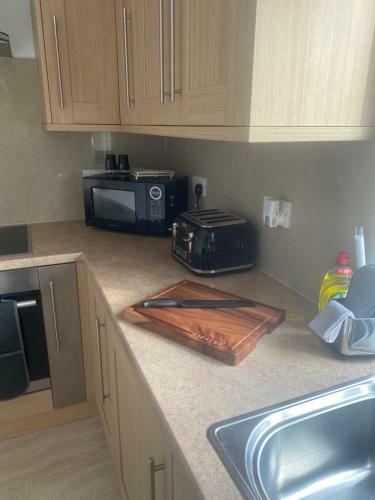 Beautiful 2 Bed Bungalow In Laugharne Situated