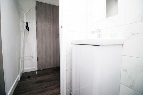 T? Suites 2 - New Aparthotel In Cardiff