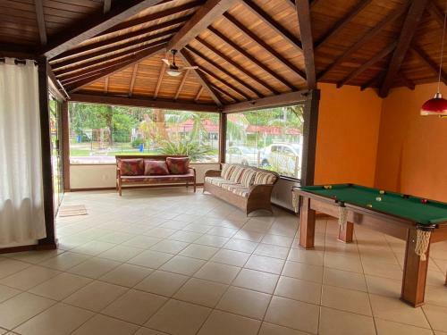 Casa Em Sahy Com Piscina