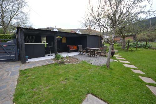 Stunning 2-bed Cabin In Nantglyn Denbigh