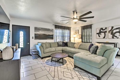 Sun-soaked Bradenton Home With Screened Porch!
